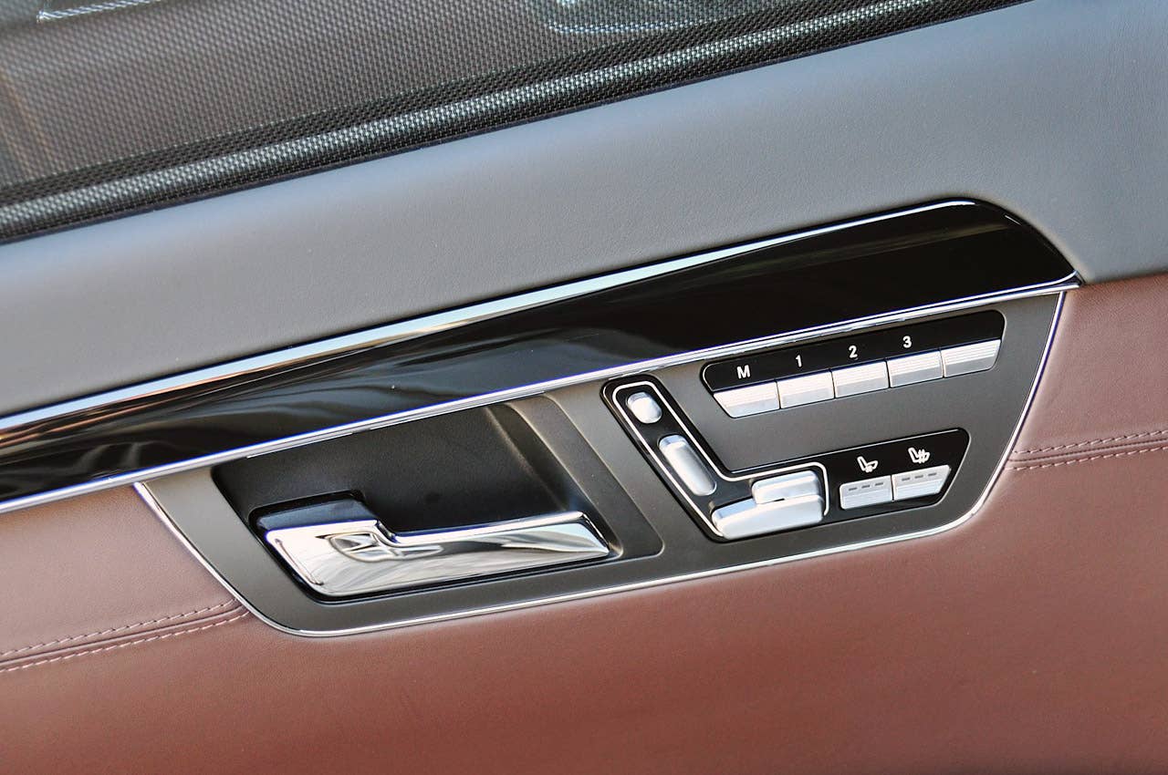2012 Mercedes-Benz S63 AMG door controls