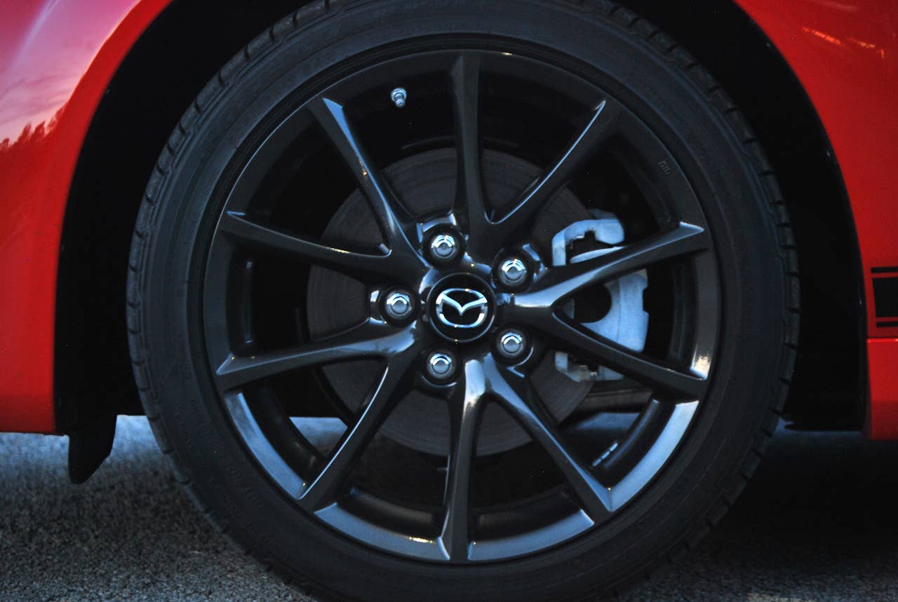 2013 Mazda MX-5 Miata Club wheel detail