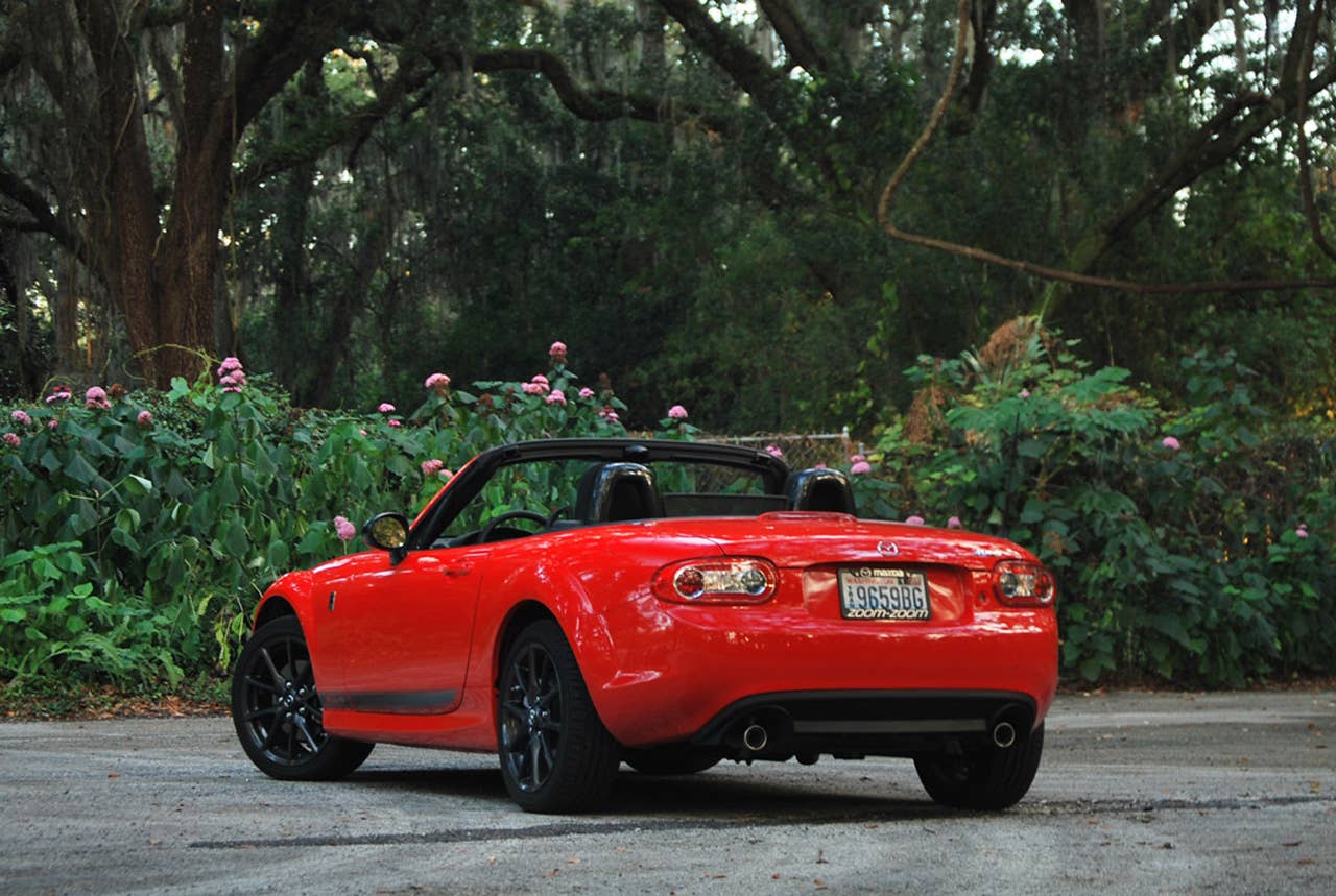 2013 Mazda MX-5 Miata Club rear 3/4 view top down
