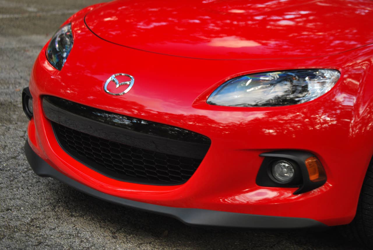 2013 Mazda MX-5 Miata Club front 3/4 detail