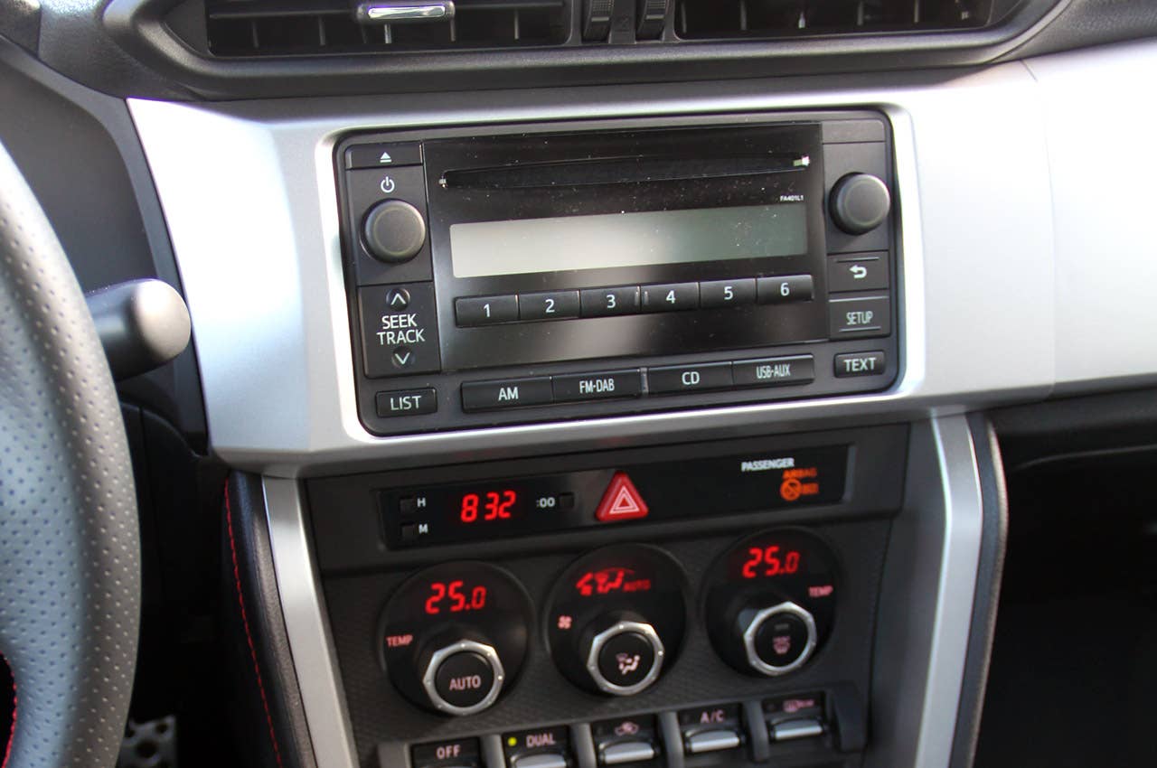 2013 Subaru BRZ audio system