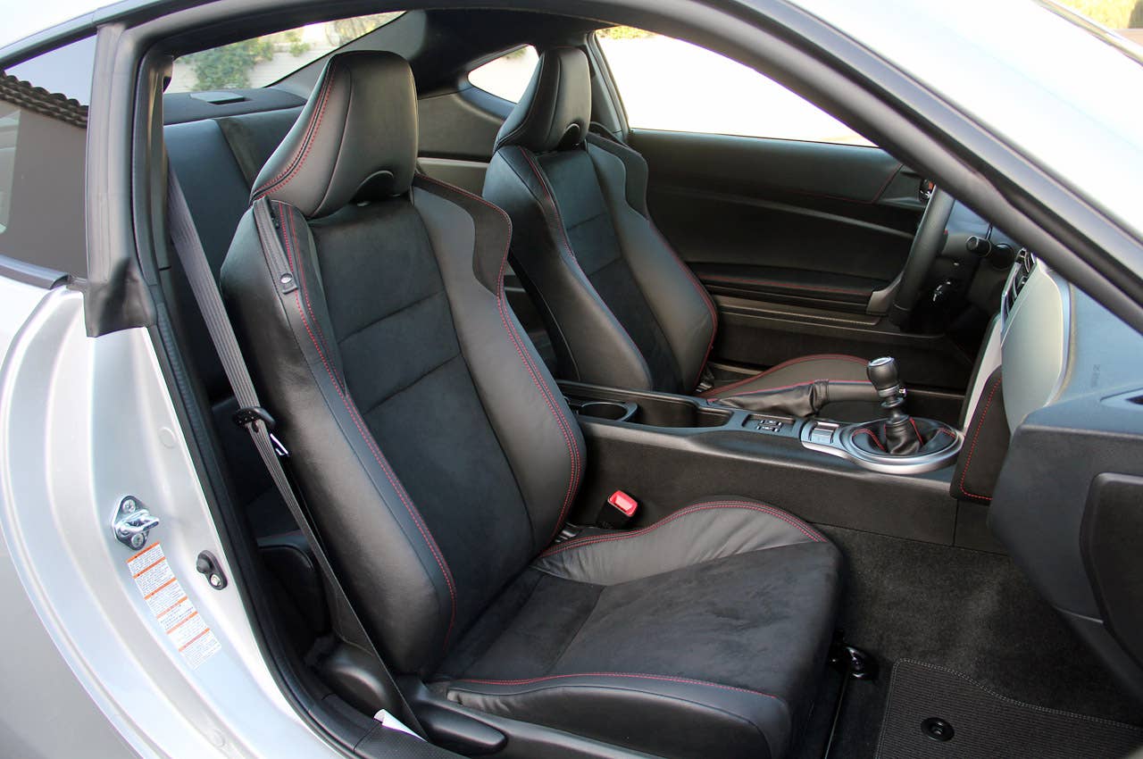 2013 Subaru BRZ front seats