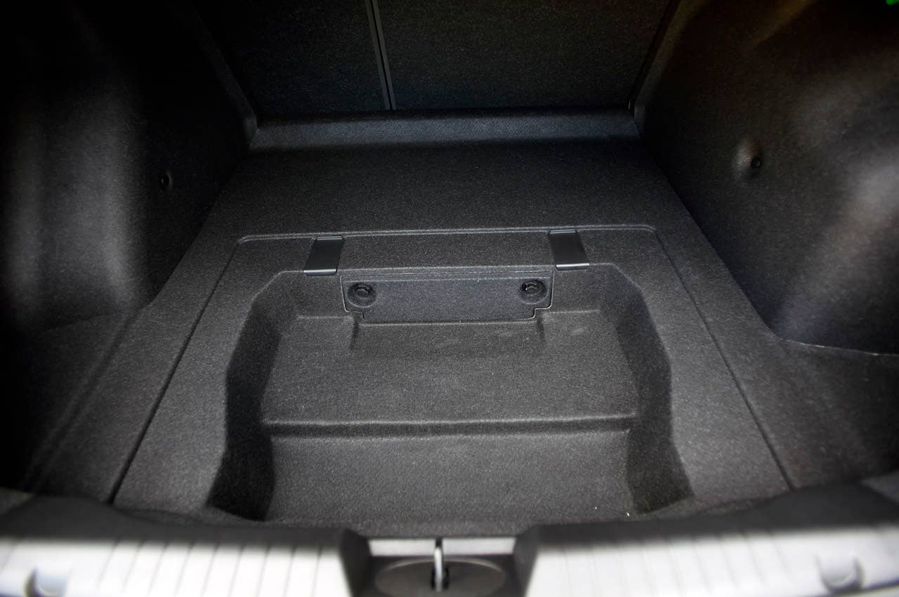 2011 Chevrolet Cruze Eco trunk