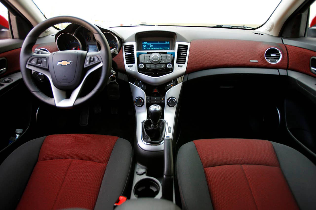 2011 Chevrolet Cruze Eco interior