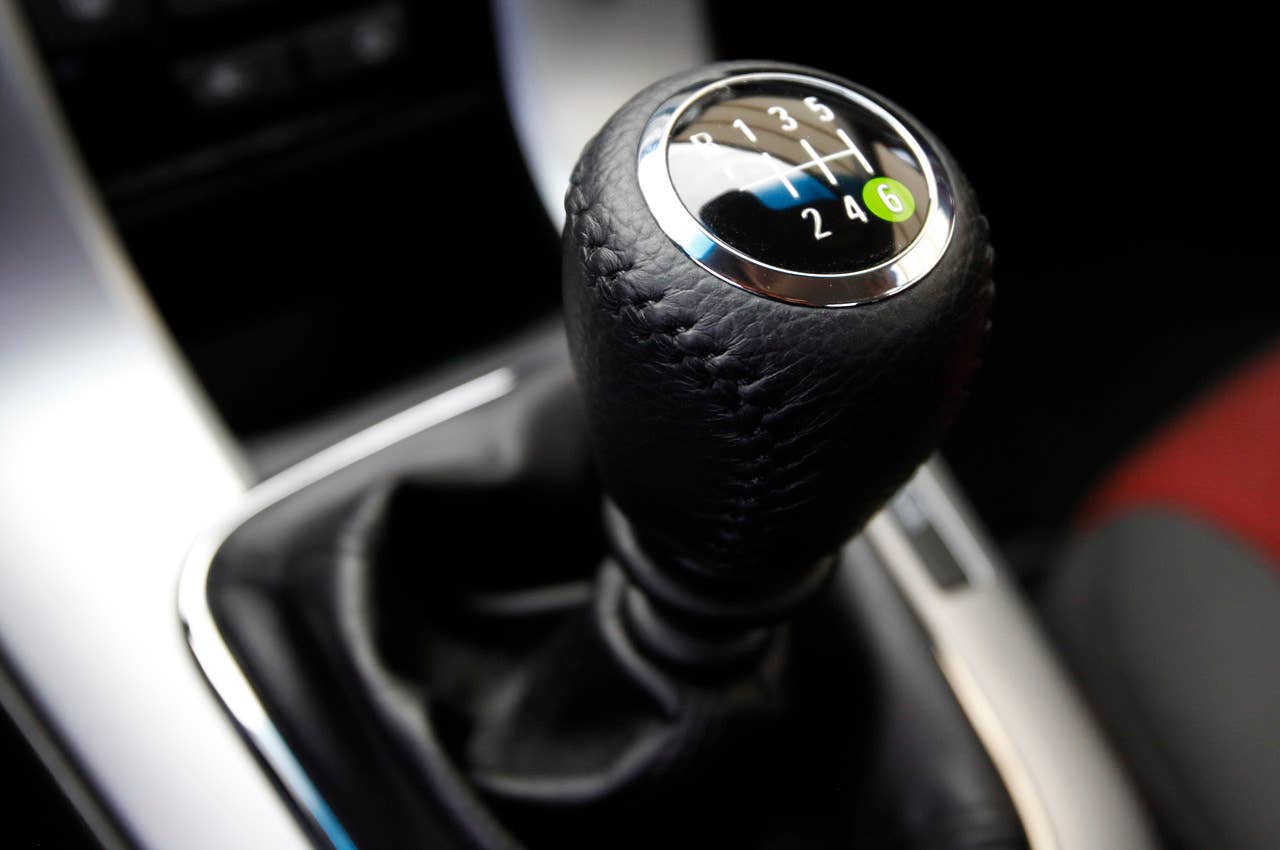 2011 Chevrolet Cruze Eco shifter