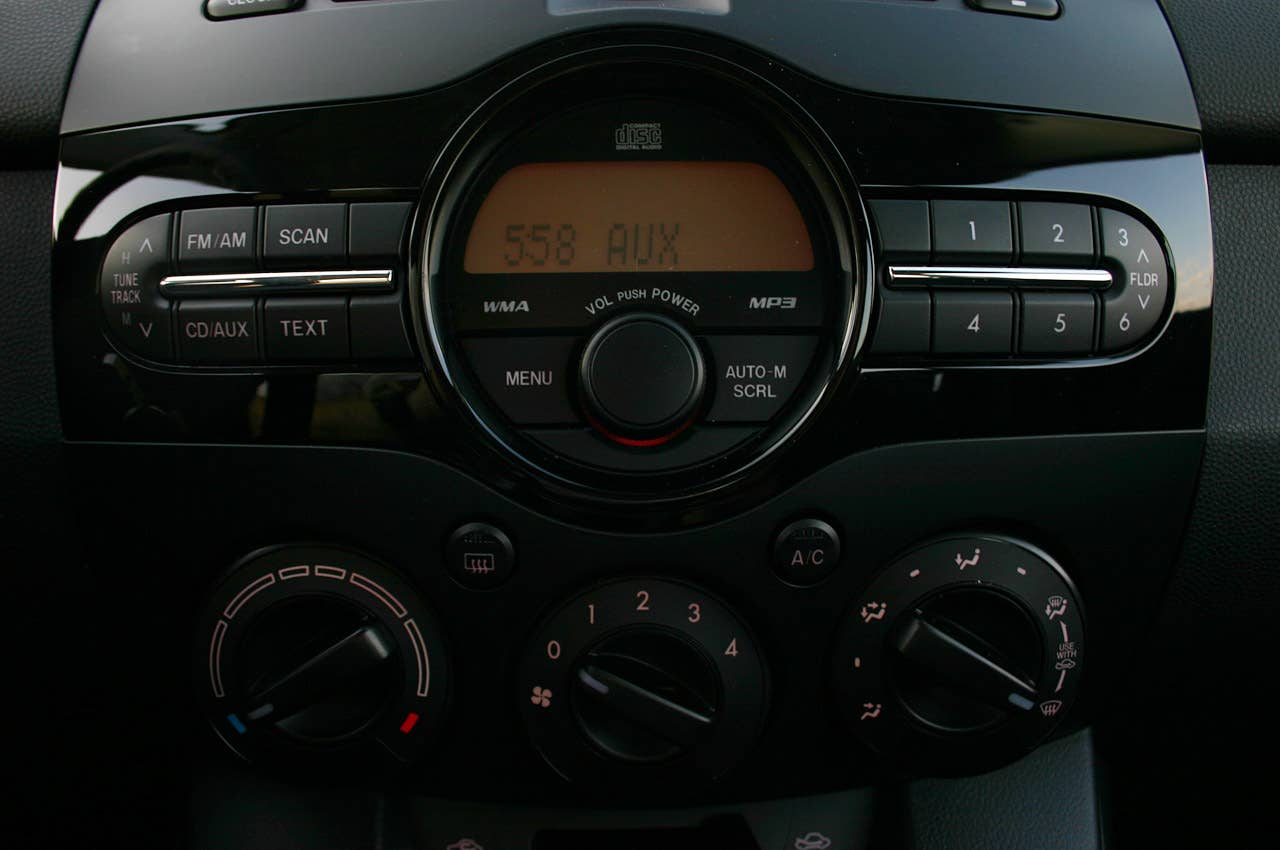 2011 Mazda2 instrument panel