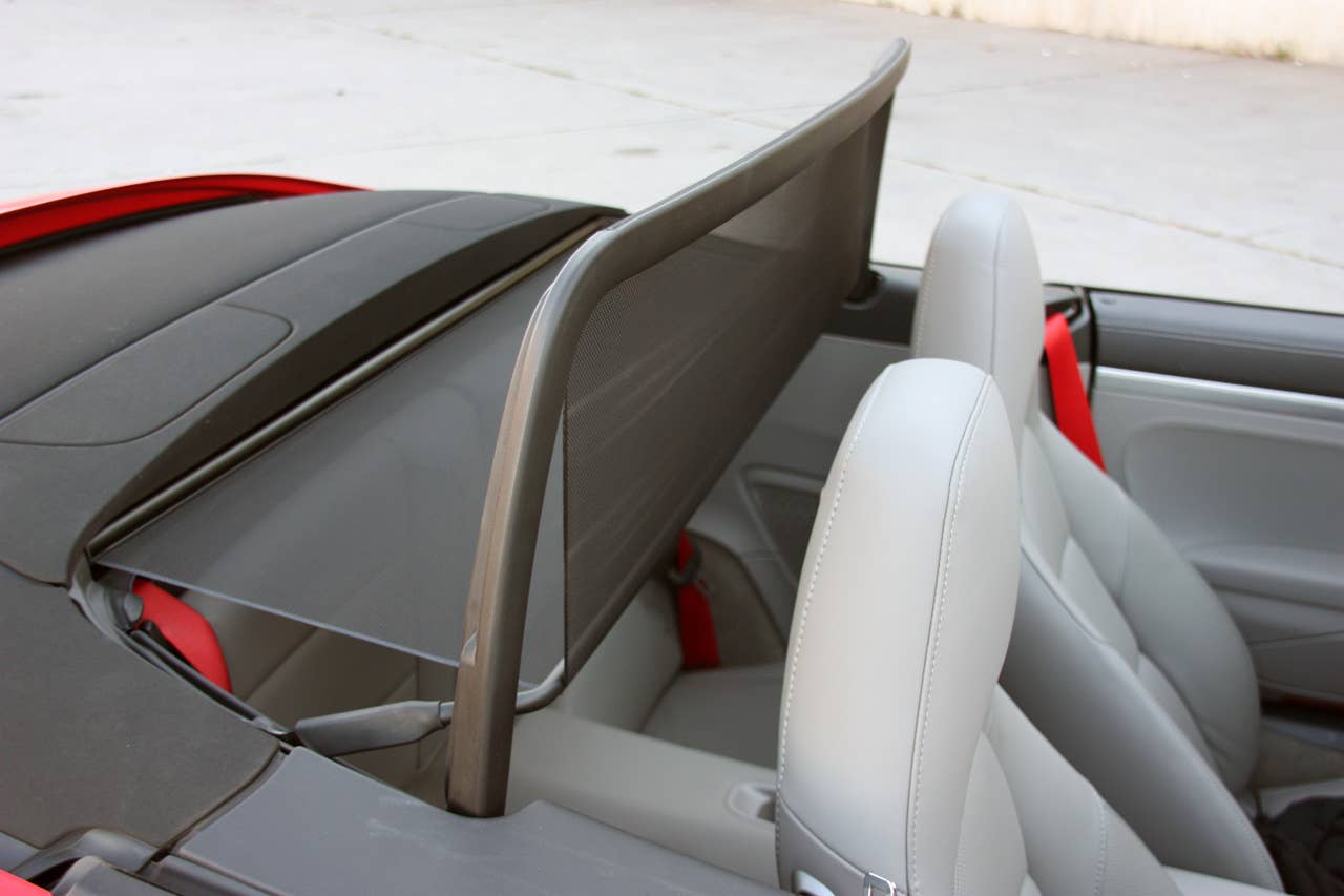 2012 Porsche 911 Carrera Cabriolet wind deflector