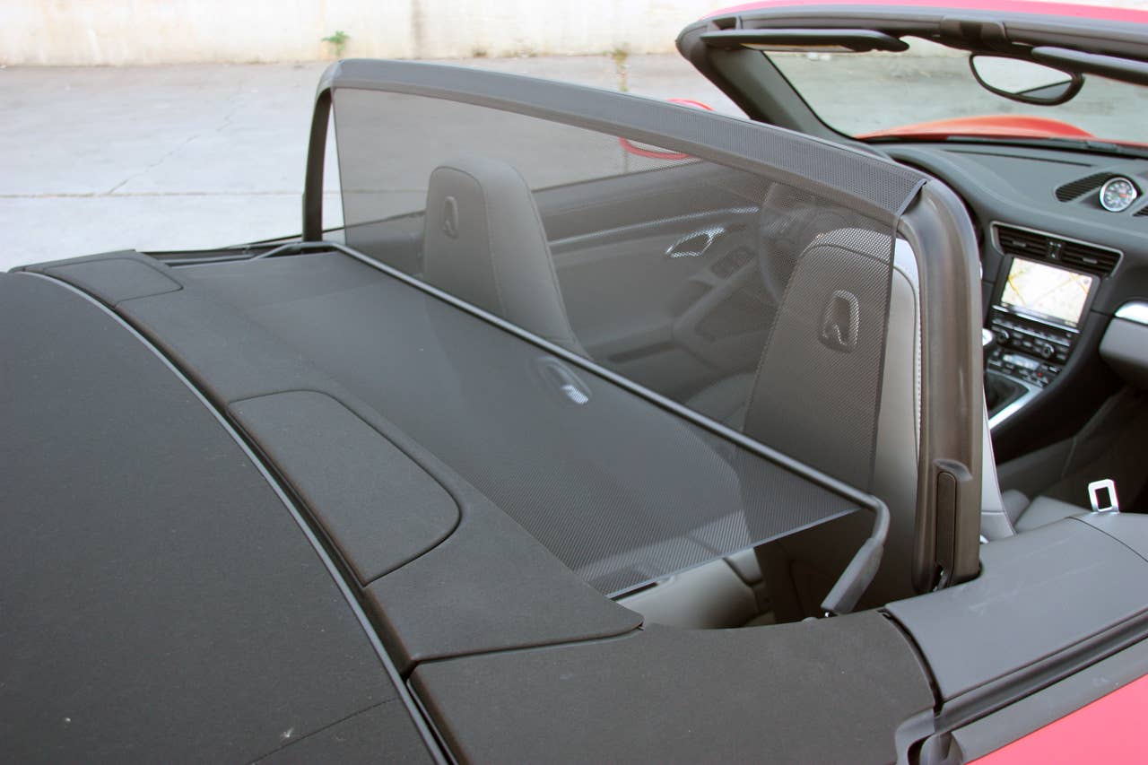 2012 Porsche 911 Carrera Cabriolet wind deflector