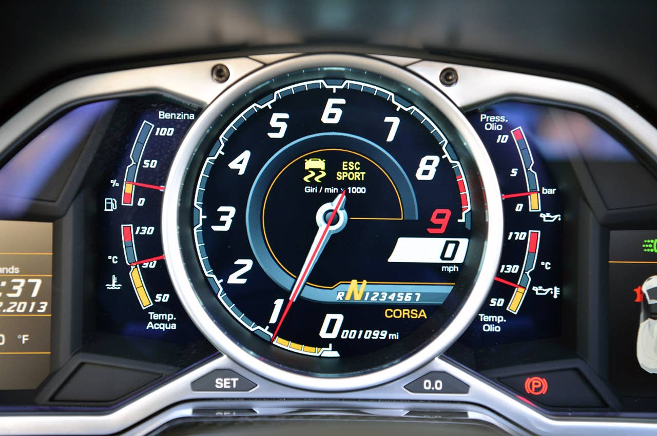 2013 Lamborghini Aventador LP 700-4 Roadster gauges