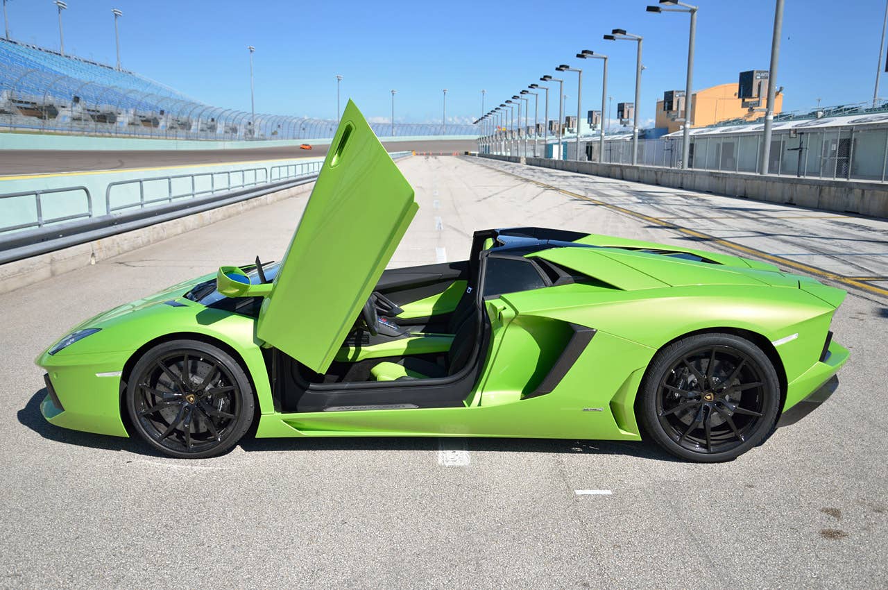 2013 Lamborghini Aventador LP 700-4 Roadster side view