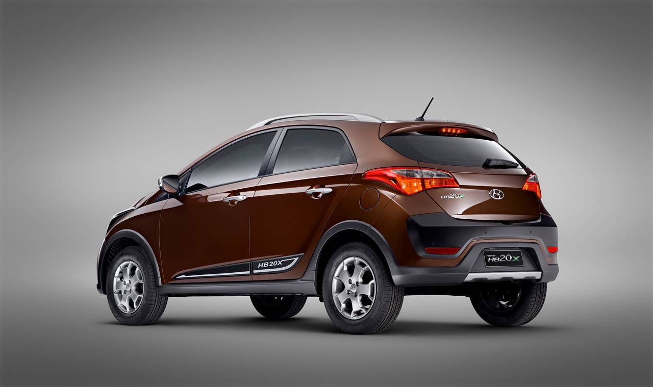 Hyundai HB20X rear 3/4