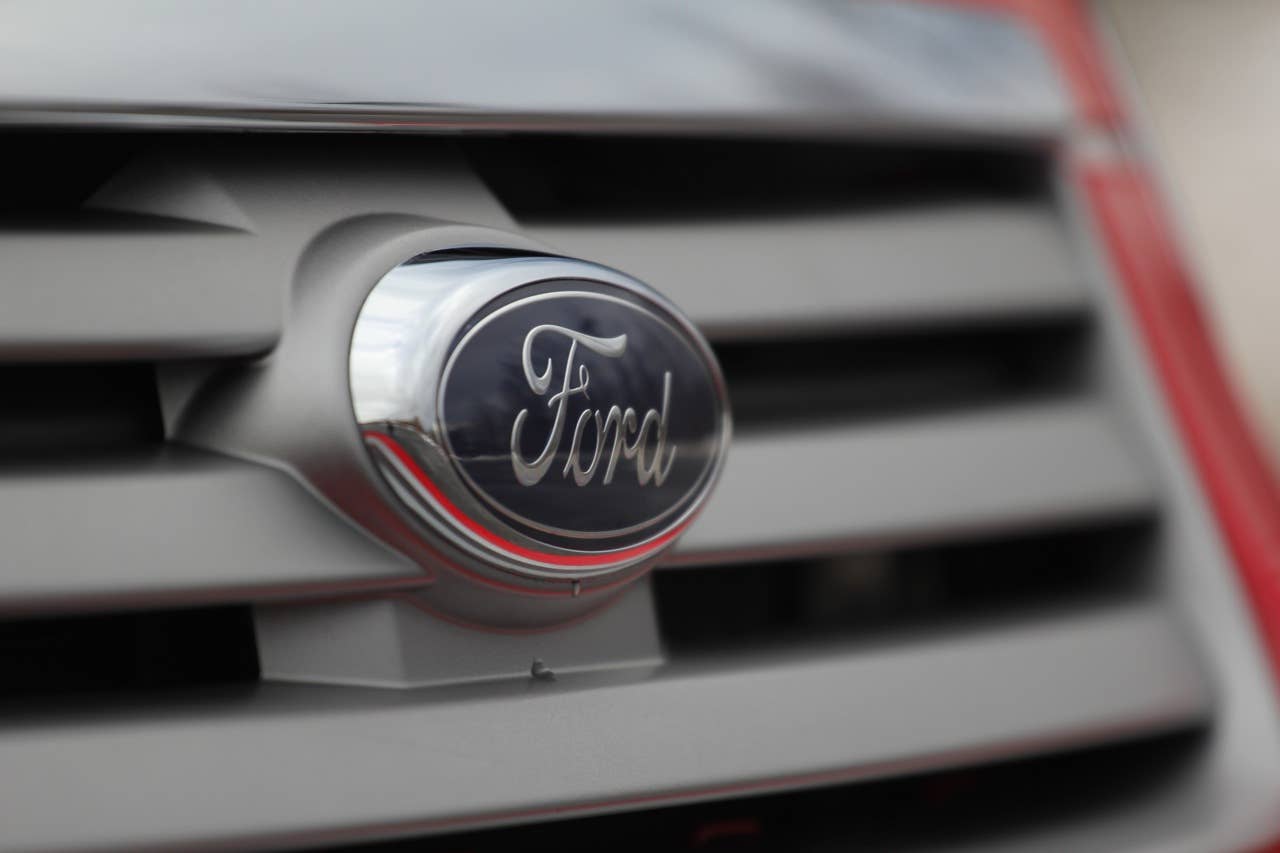 2011 Ford Transit Connect XLT grille