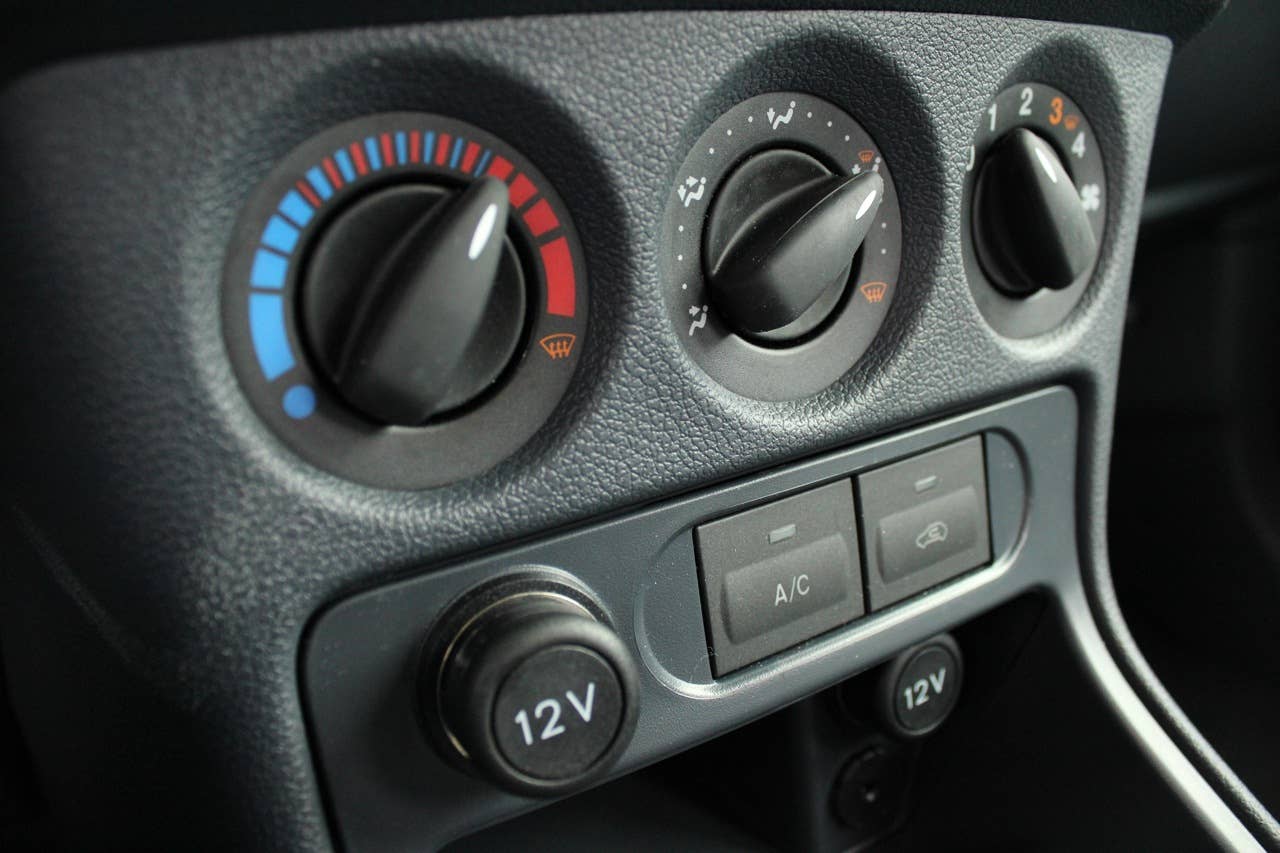 2011 Ford Transit Connect XLT climate controls