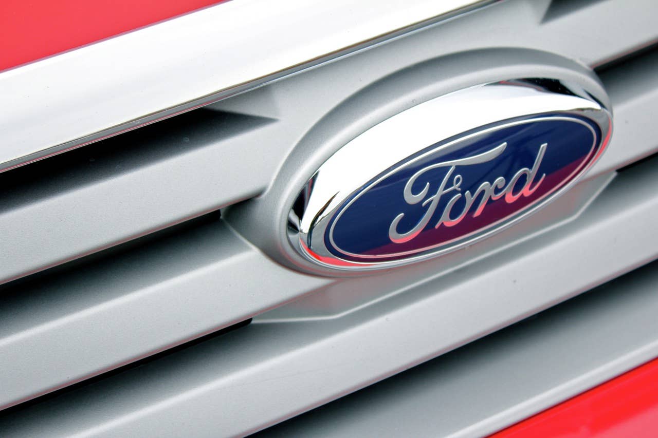 2011 Ford Transit Connect XLT grille