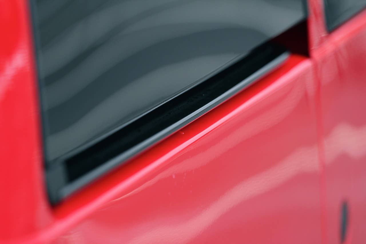 2011 Ford Transit Connect XLT window detail