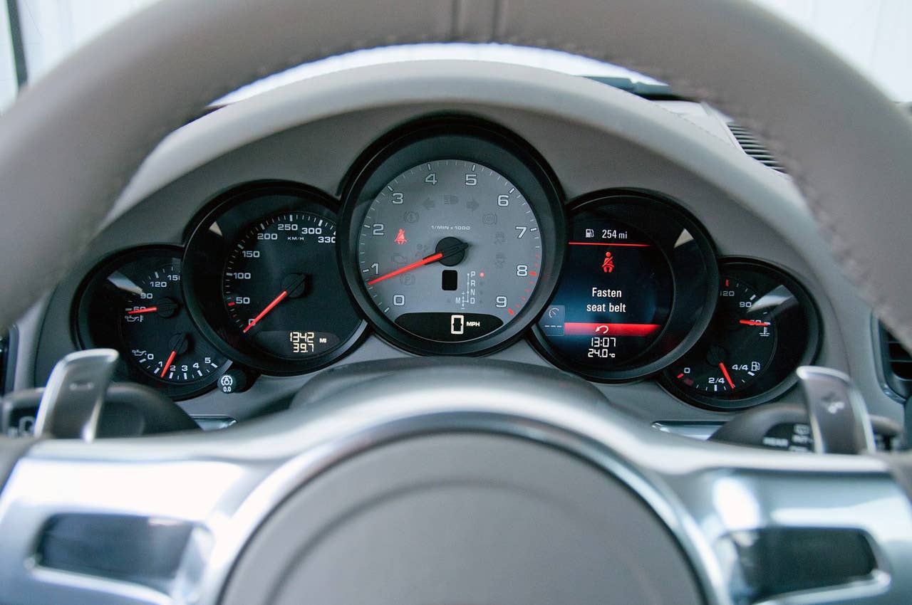 2012 Porsche 911 Carrera S gauges