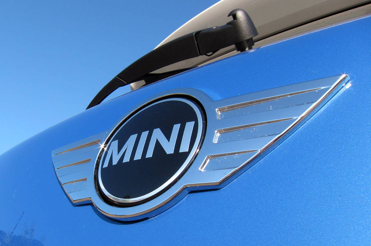 2011 Mini Cooper S Countryman All4 logo