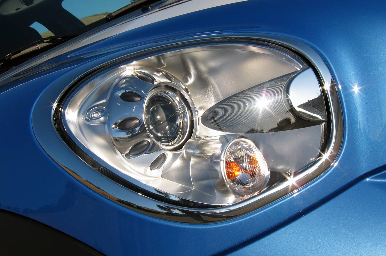 2011 Mini Cooper S Countryman All4 headlight