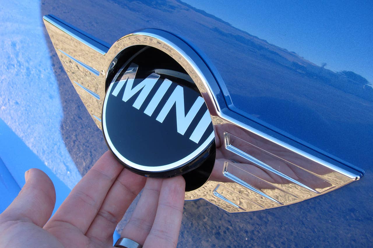 2011 Mini Cooper S Countryman All4 trunk release