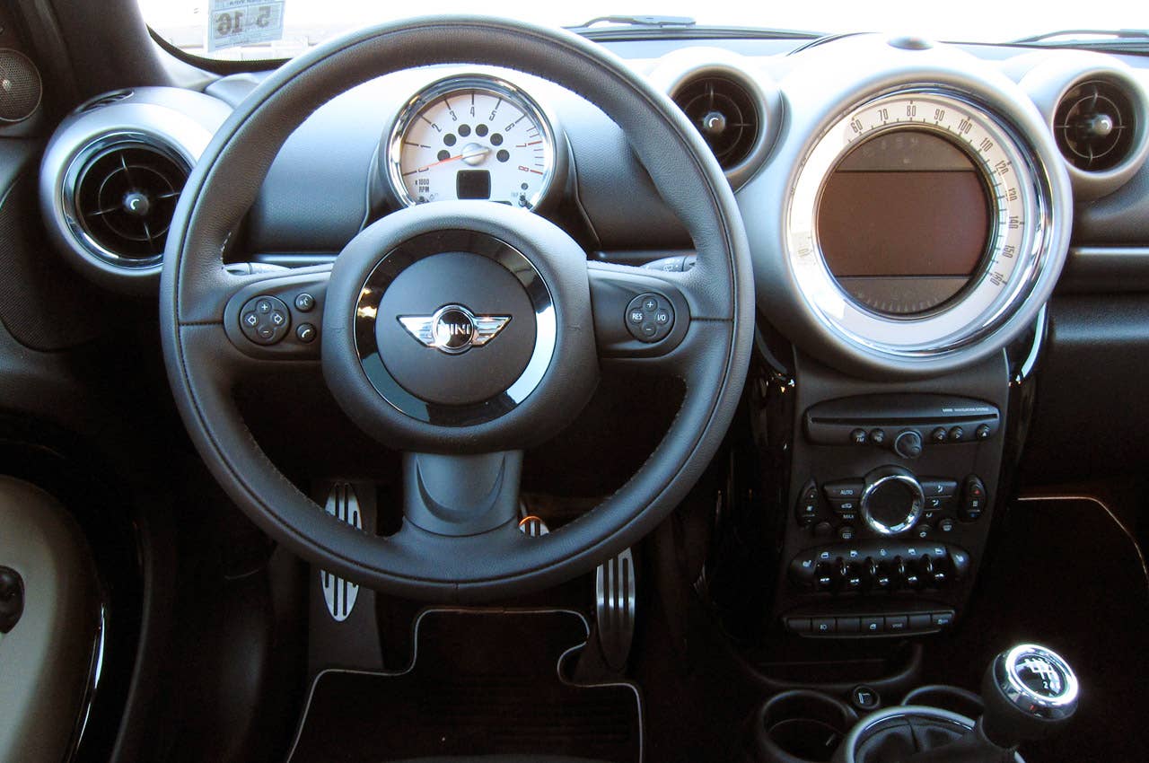 2011 Mini Cooper S Countryman All4 interior