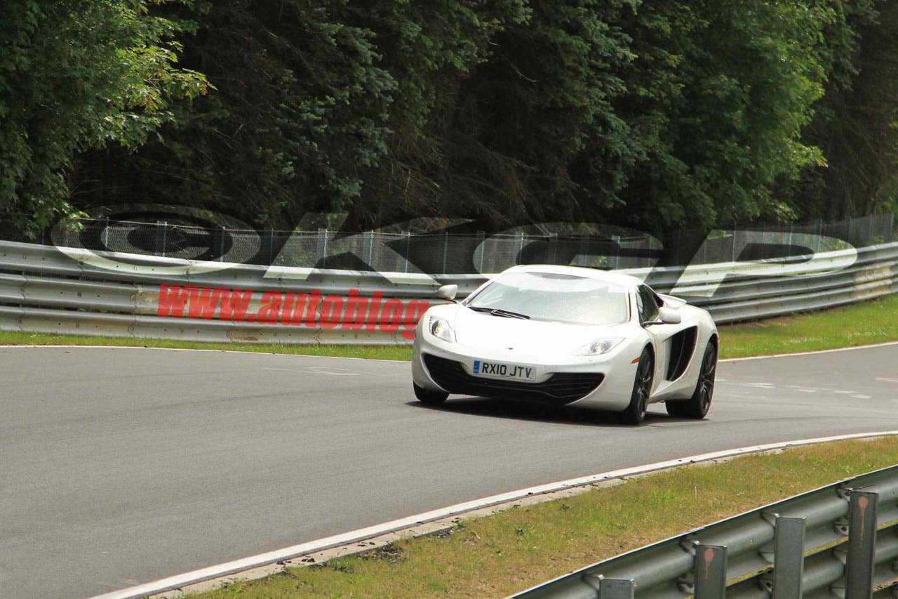 McLaren MP4-12C at Flugplatz