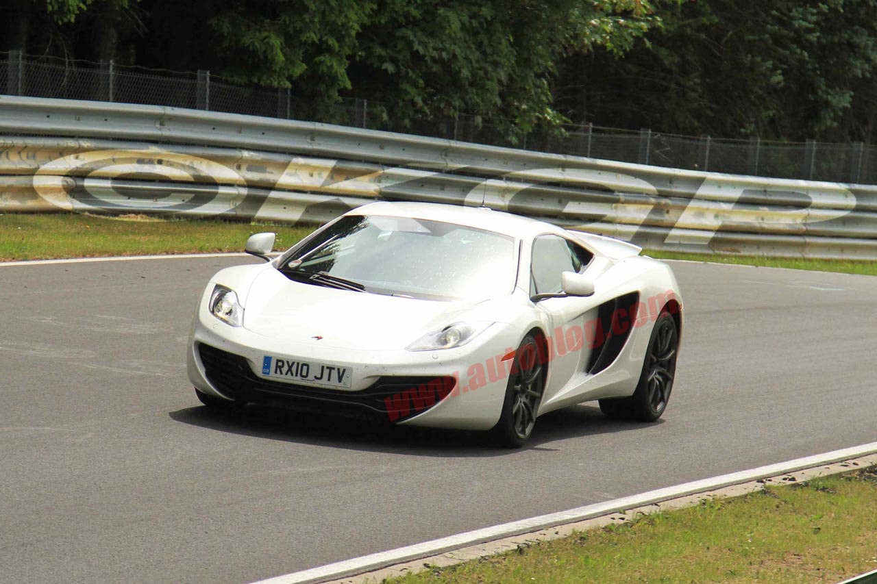 McLaren MP4-12C at Flugplatz