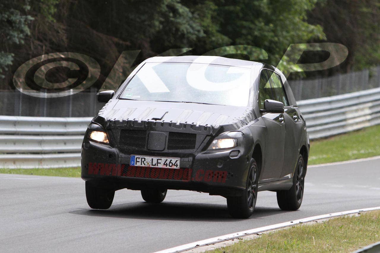 Mercedes-Benz B-Class at Flugplatz