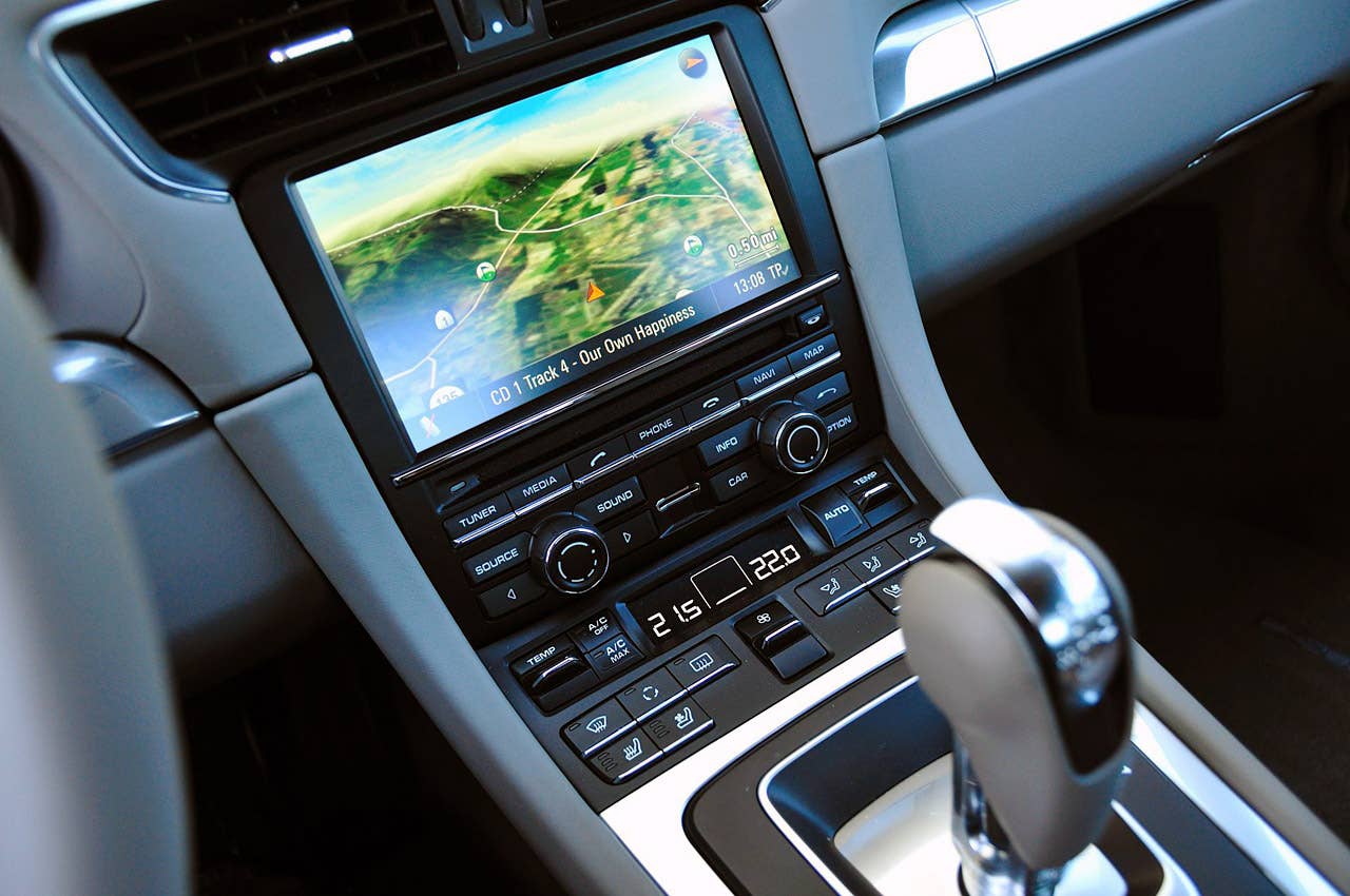 2012 Porsche 911 Carrera S instrument panel