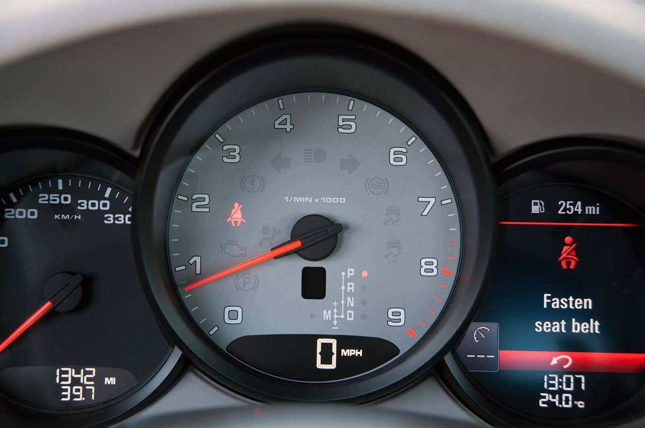 2012 Porsche 911 Carrera S tachometer