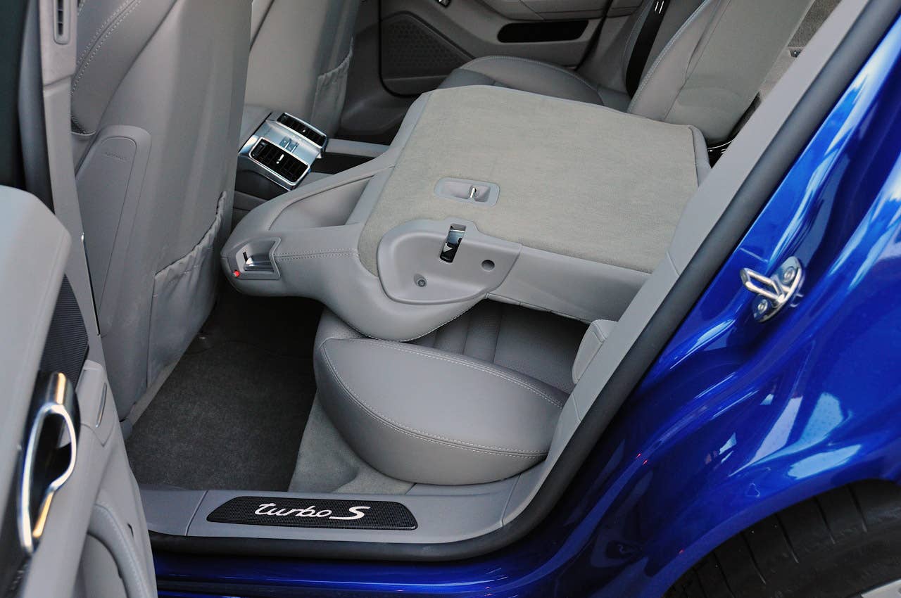 2012 Porsche Panamera Turbo S folded rear seats