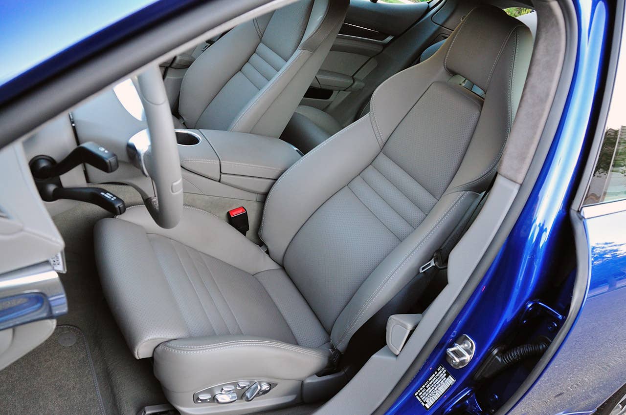 2012 Porsche Panamera Turbo S front seats