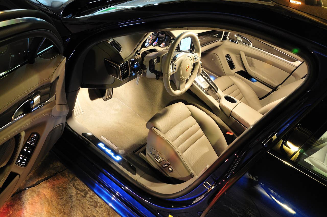 2012 Porsche Panamera Turbo S interior