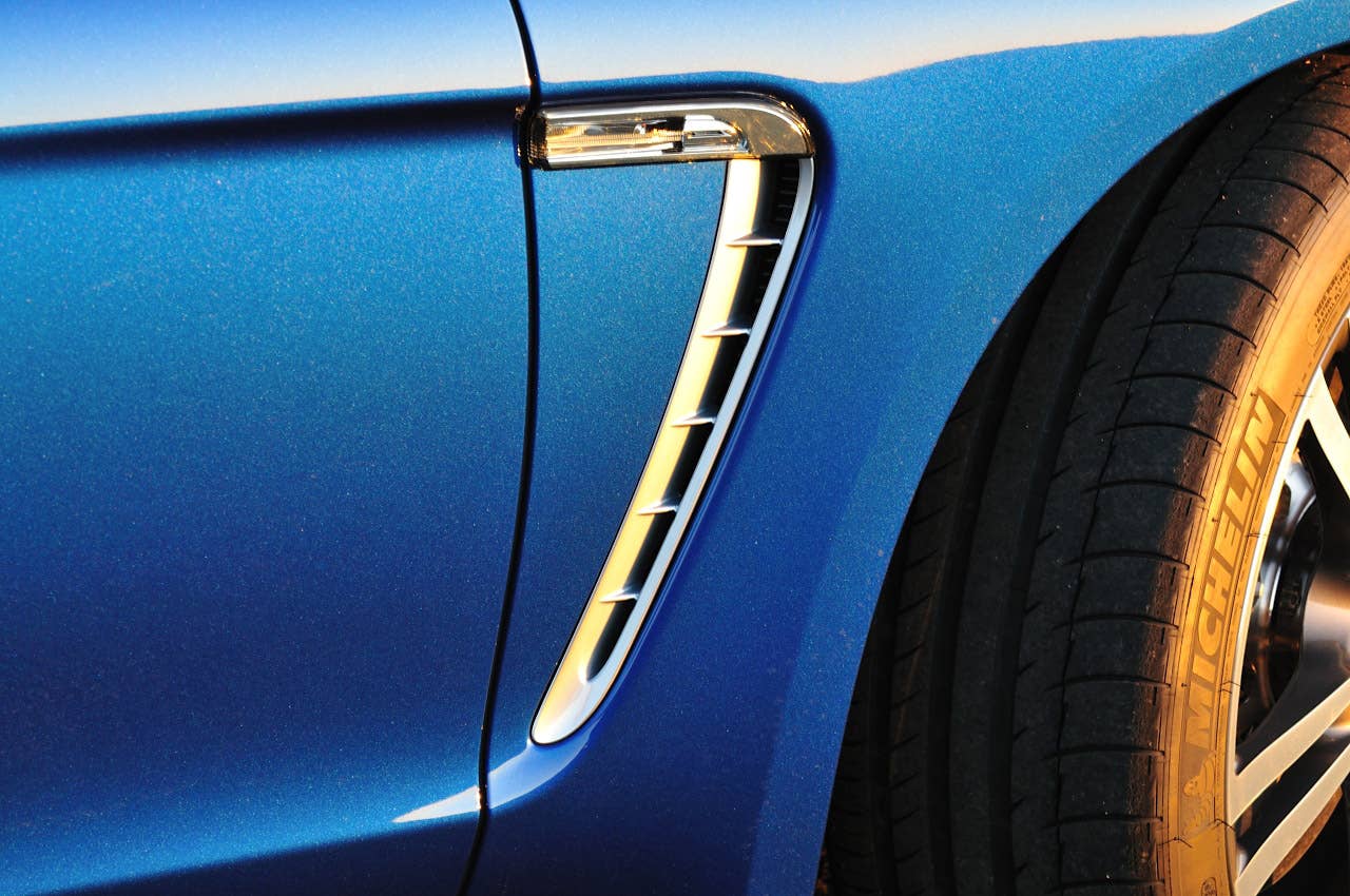 2012 Porsche Panamera Turbo S side trim