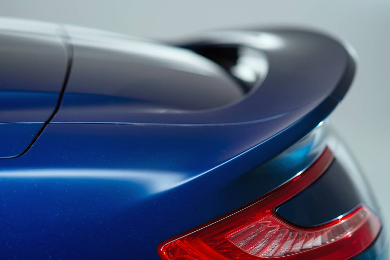 2014 Aston Martin Vanquish Volante rear spoiler