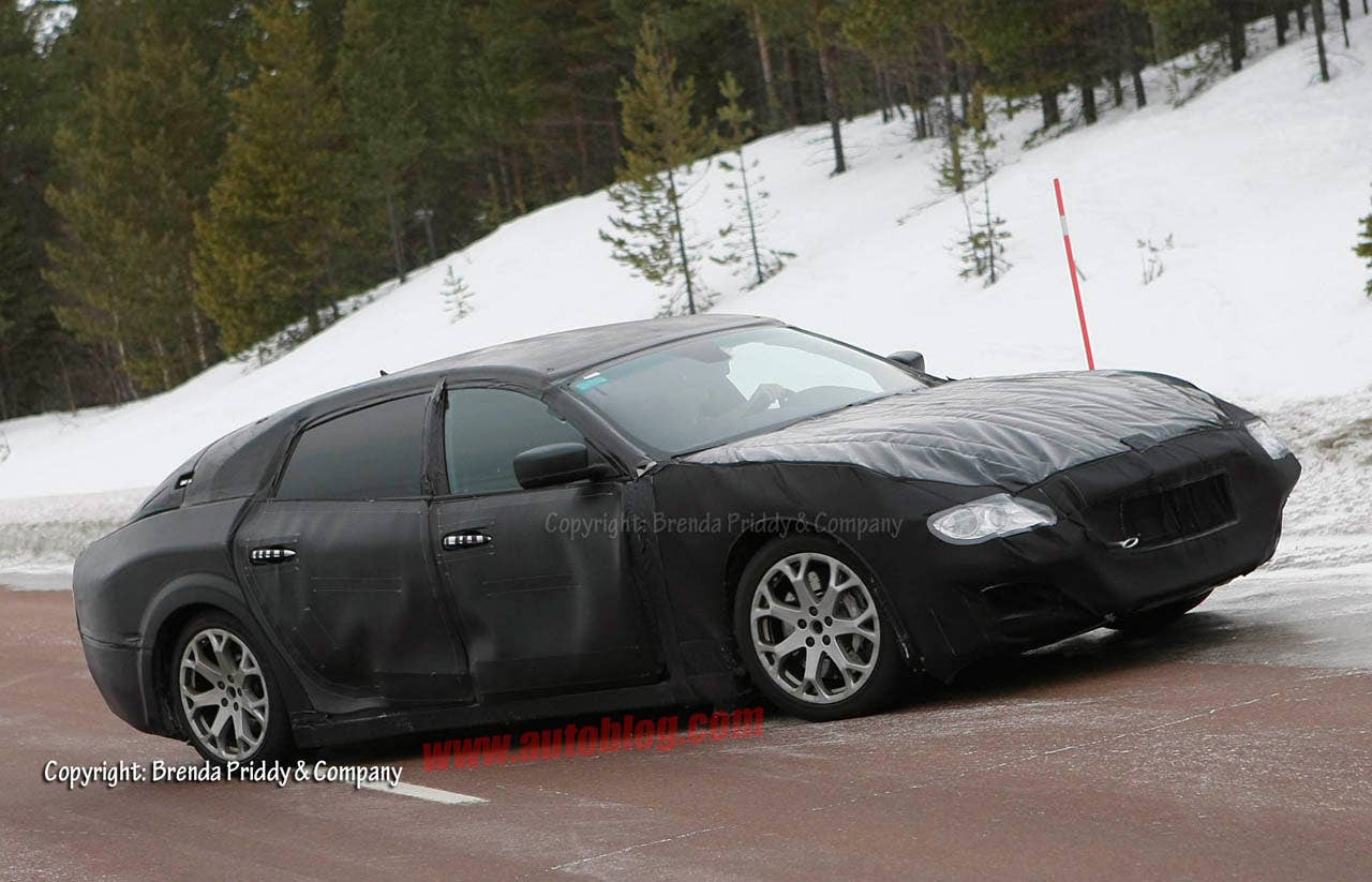 Maserati Quattroporte Spy Shots front 3/4