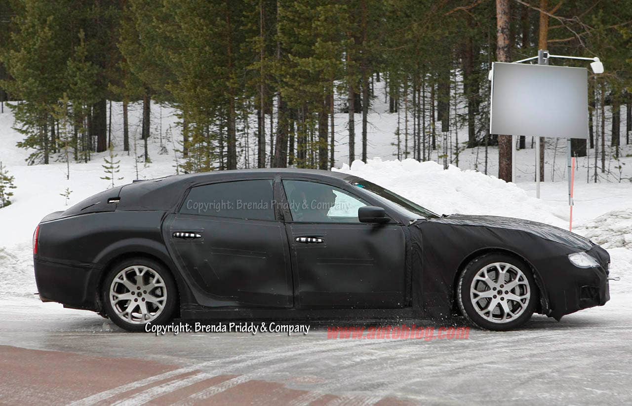 Maserati Quattroporte Spy Shots side
