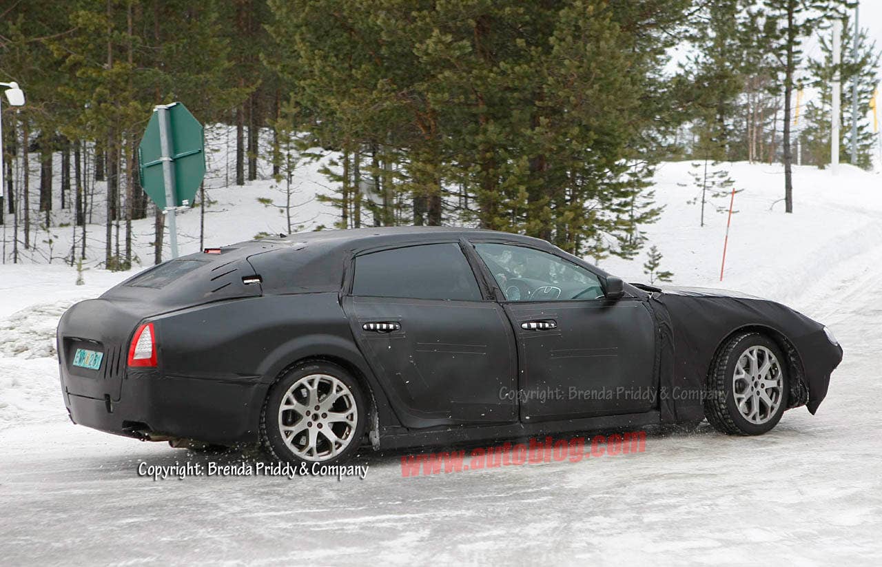 Maserati Quattroporte Spy Shots rear 3/4