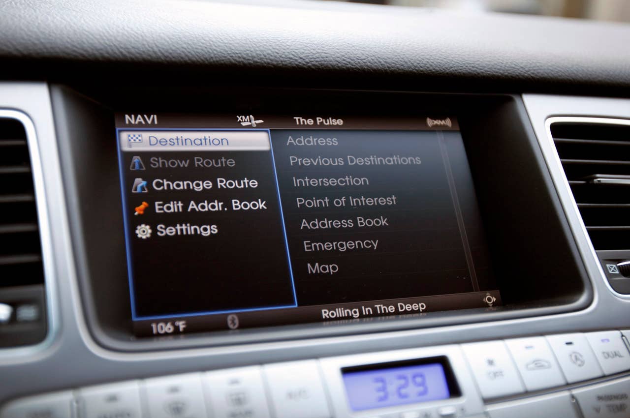 2012 Hyundai Genesis 5.0 R-Spec navigation system