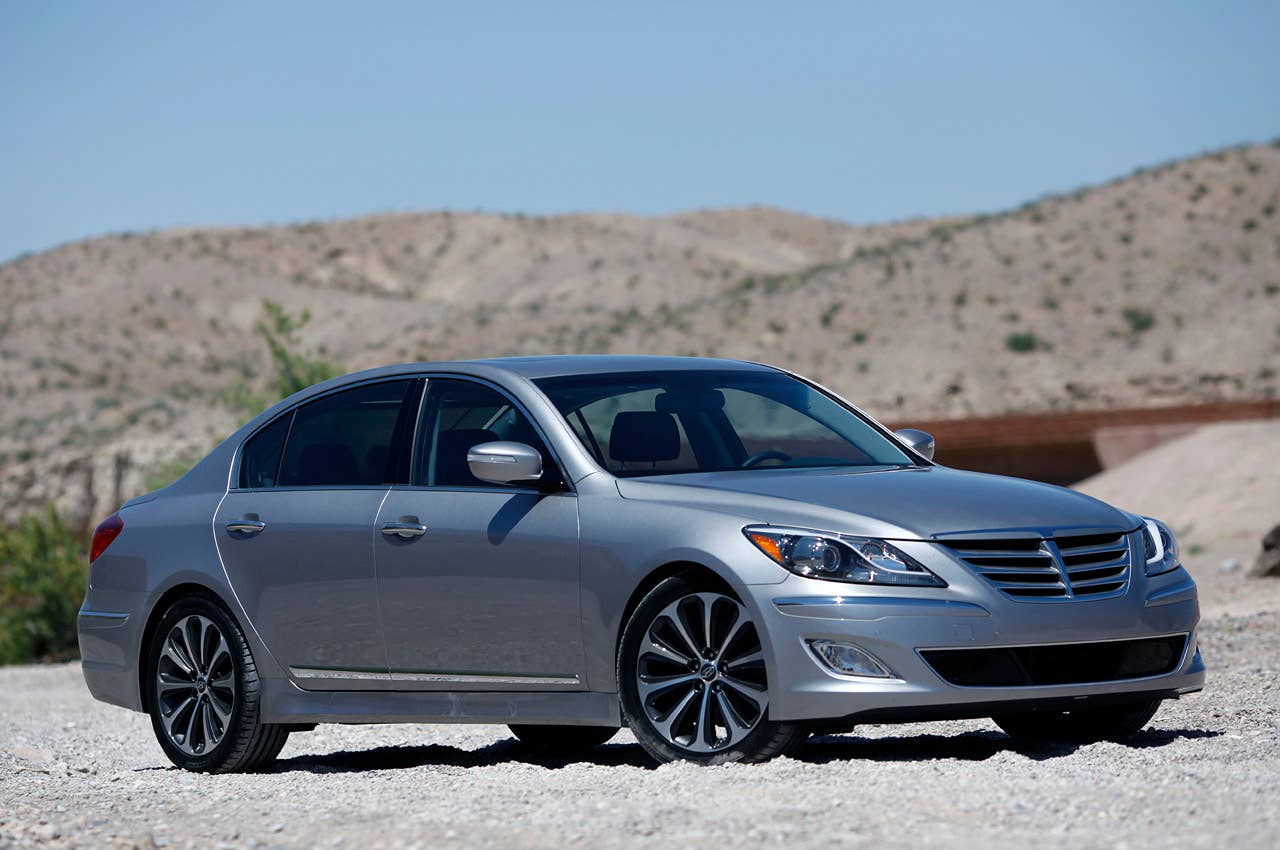 2012 Hyundai Genesis 5.0 R-Spec front 3/4 view