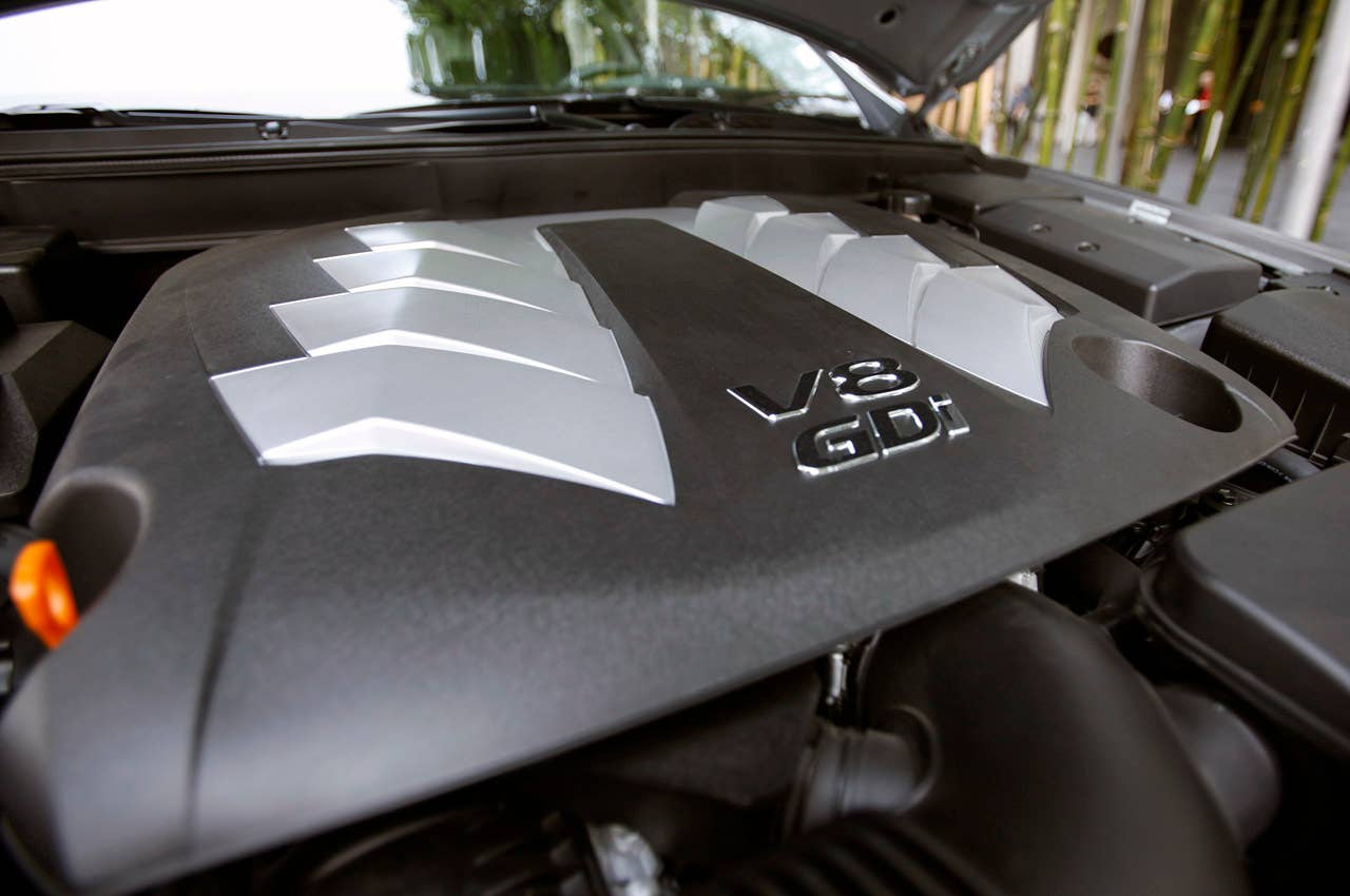 2012 Hyundai Genesis 5.0 R-Spec engine