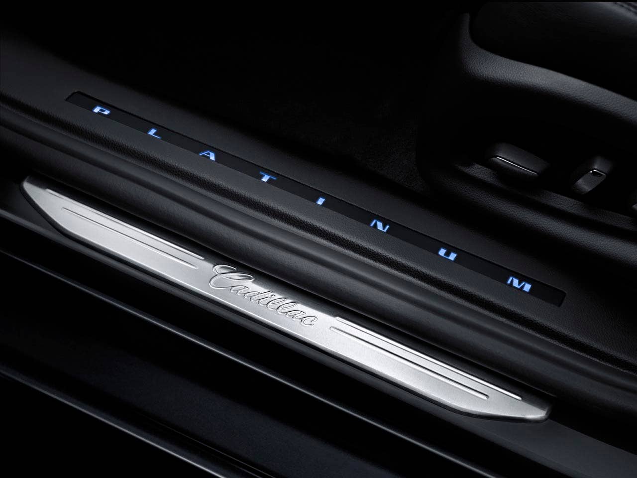 2013 Cadillac XTS Platinum Collection. (05/14/12)