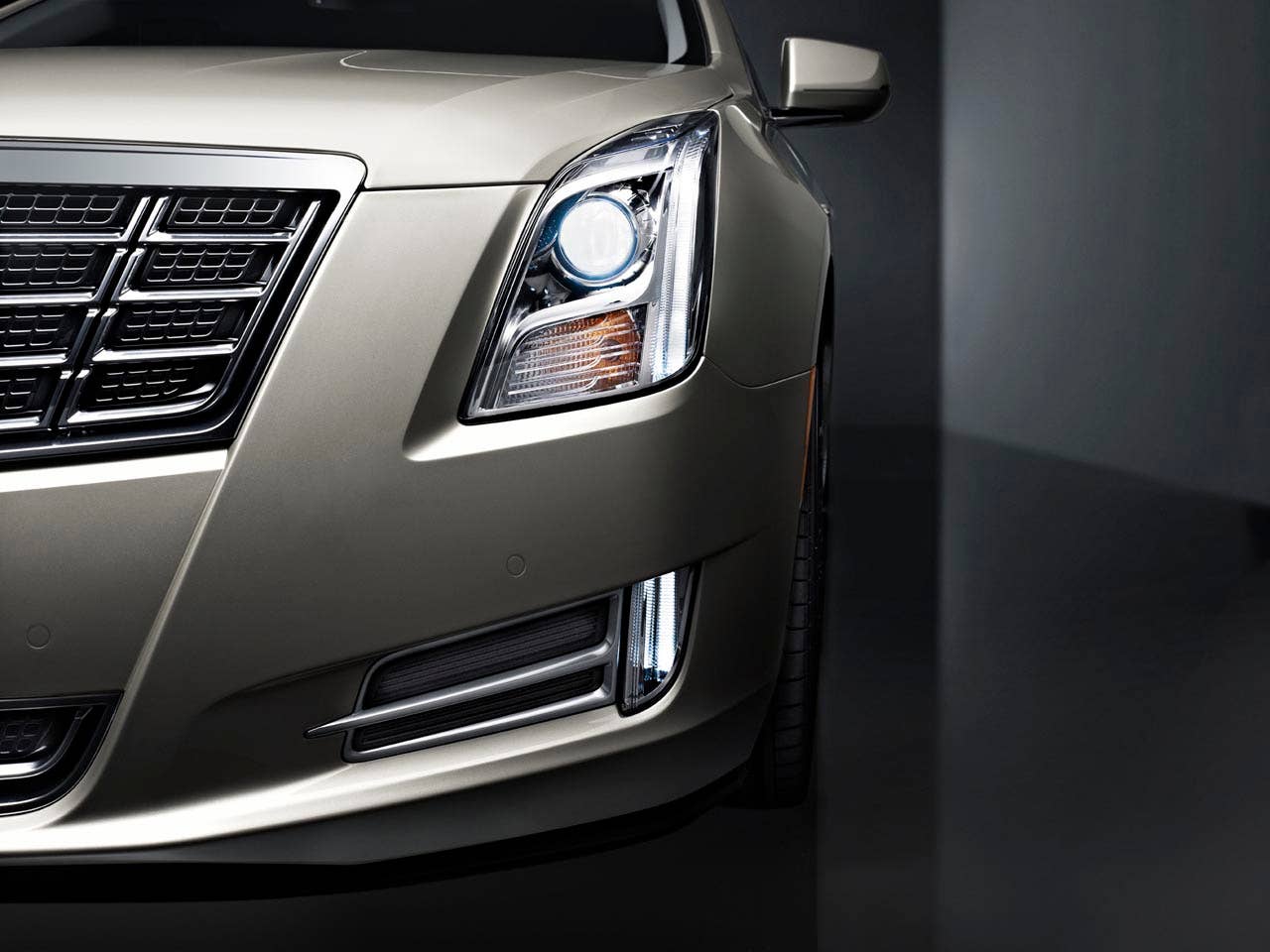 2013 Cadillac XTS Luxury Collection. (05/14/12)