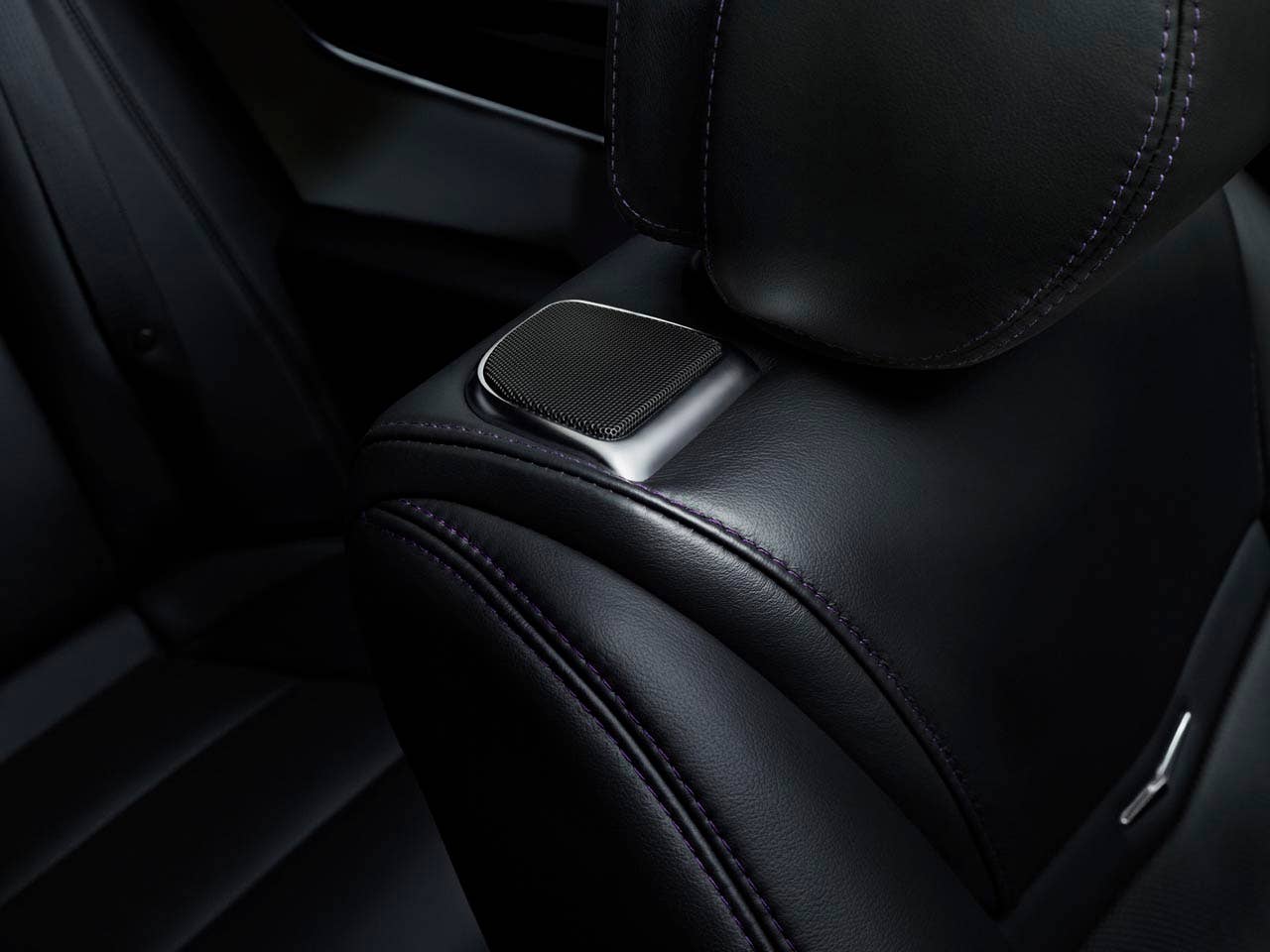2013 Cadillac XTS Platinum Collection. (05/14/12)