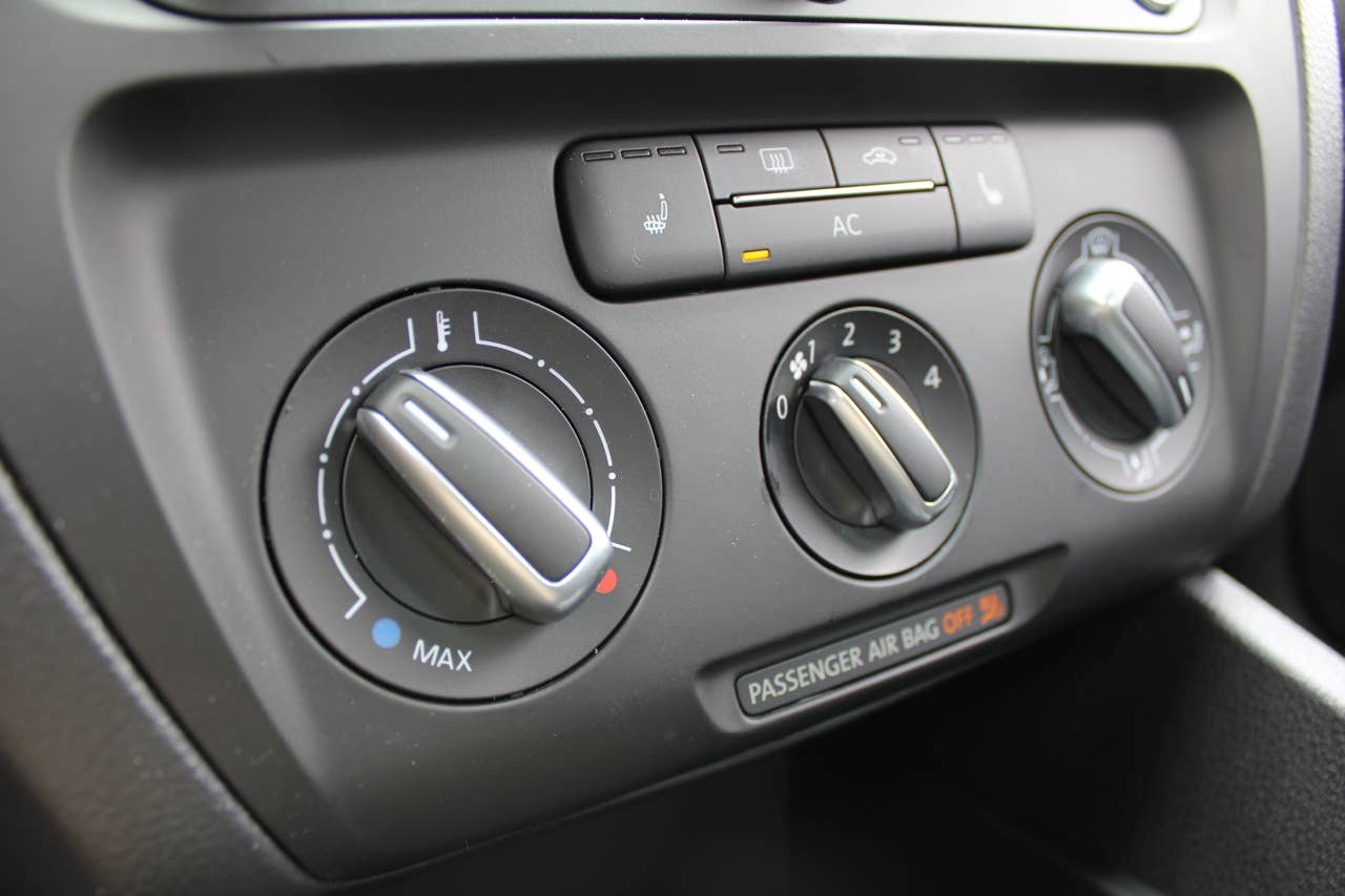 2011 Volkswagen Jetta TDI HVAC controls
