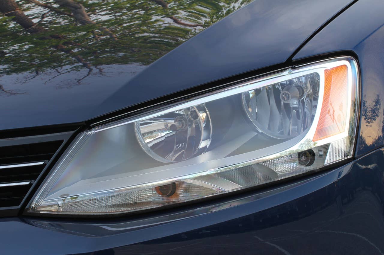 2011 Volkswagen Jetta TDI headlamp