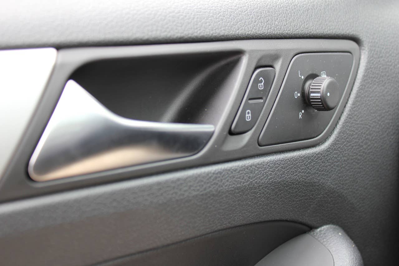 2011 Volkswagen Jetta TDI door detail