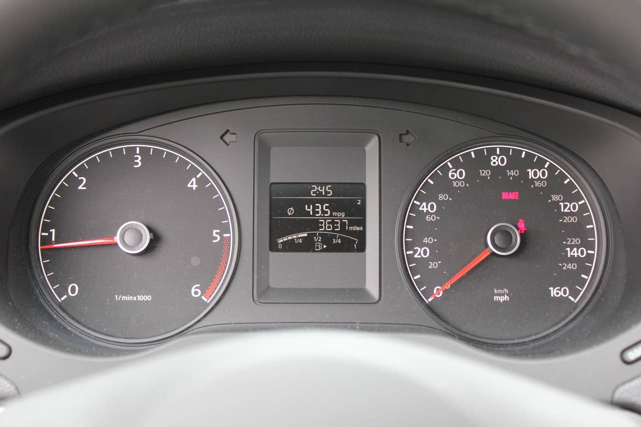 2011 Volkswagen Jetta TDI gauge cluster