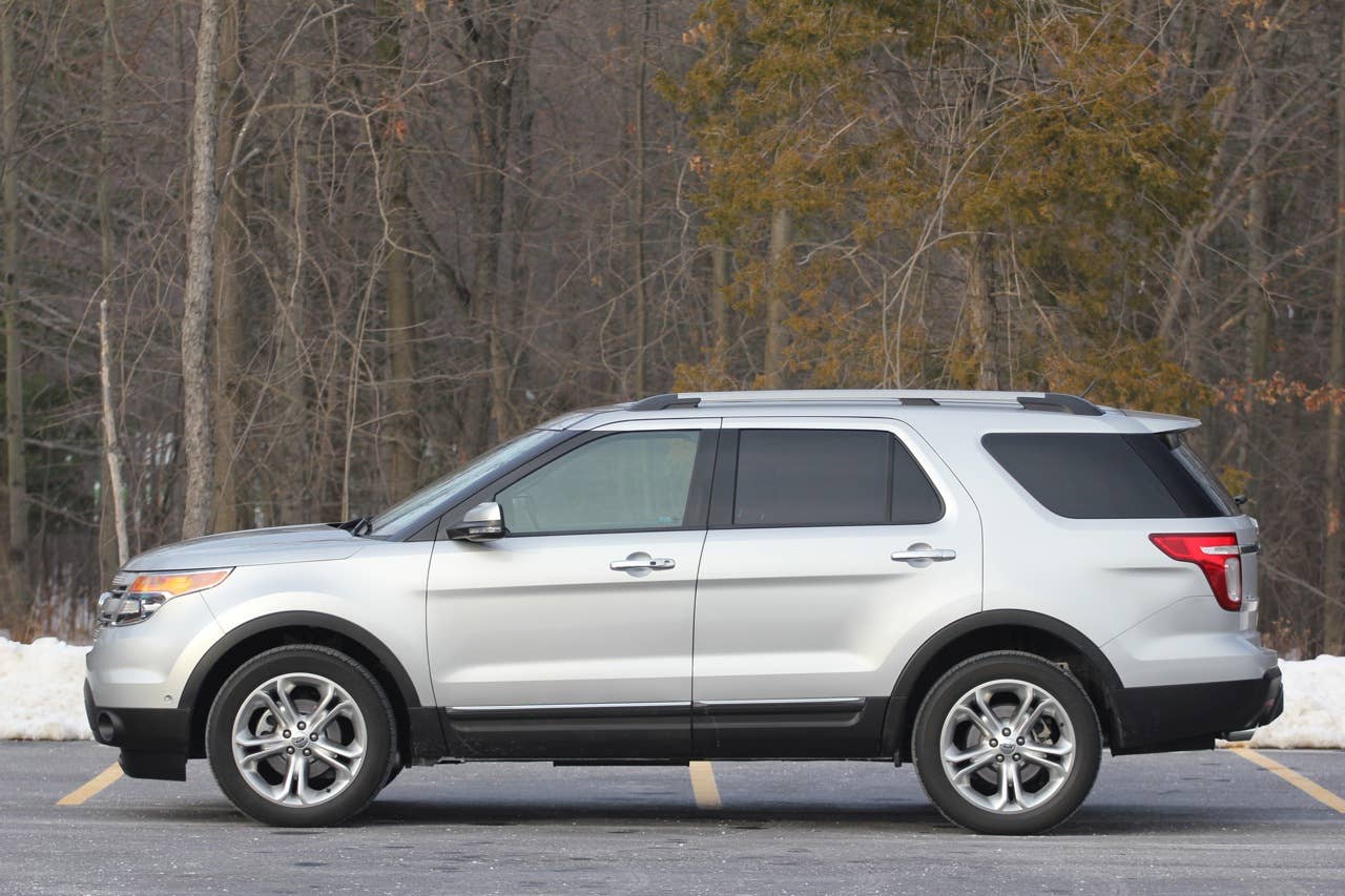 2011 Ford Explorer side view