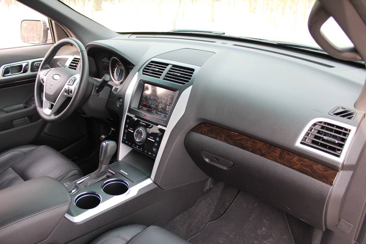 2011 Ford Explorer dashboard
