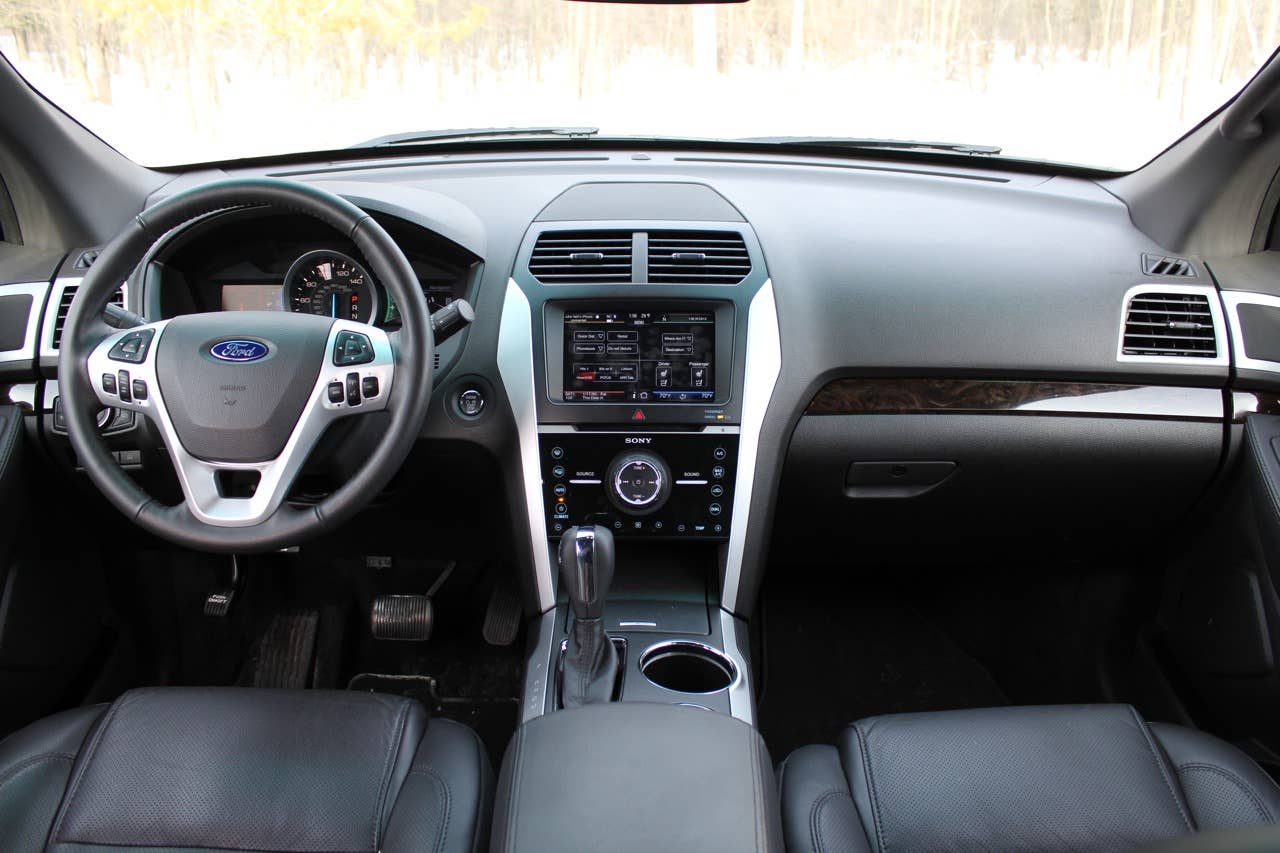 2011 Ford Explorer dashboard